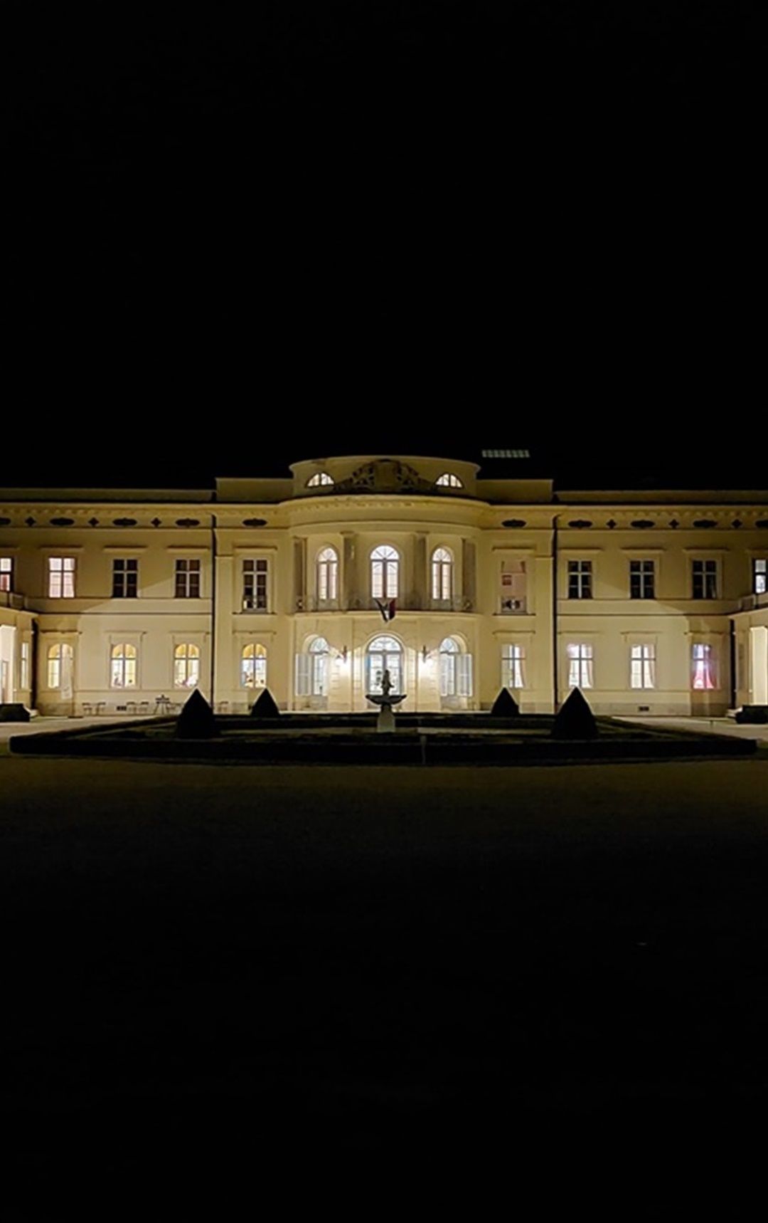 Gyertyafényes kastélylátogatás